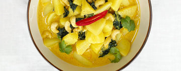 Pineapple and Potato Thai Yellow Curry - Mae Jum Store